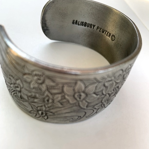 Pewter March Jonquil Daffodil Cuff Bracelet by Salisbury - Picture 5 of 10
